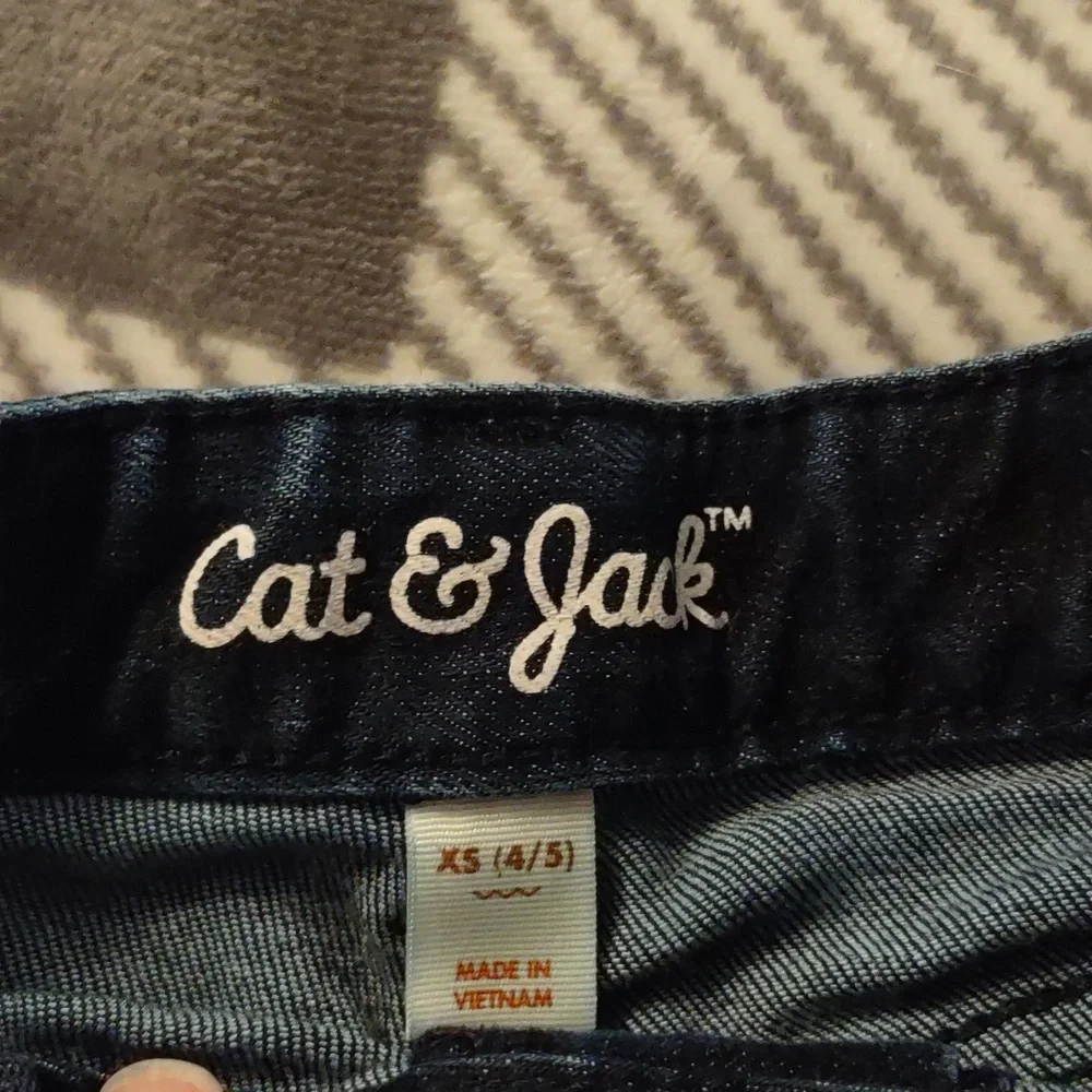 Girls Cat & Jack indigo denim shorts, size XS